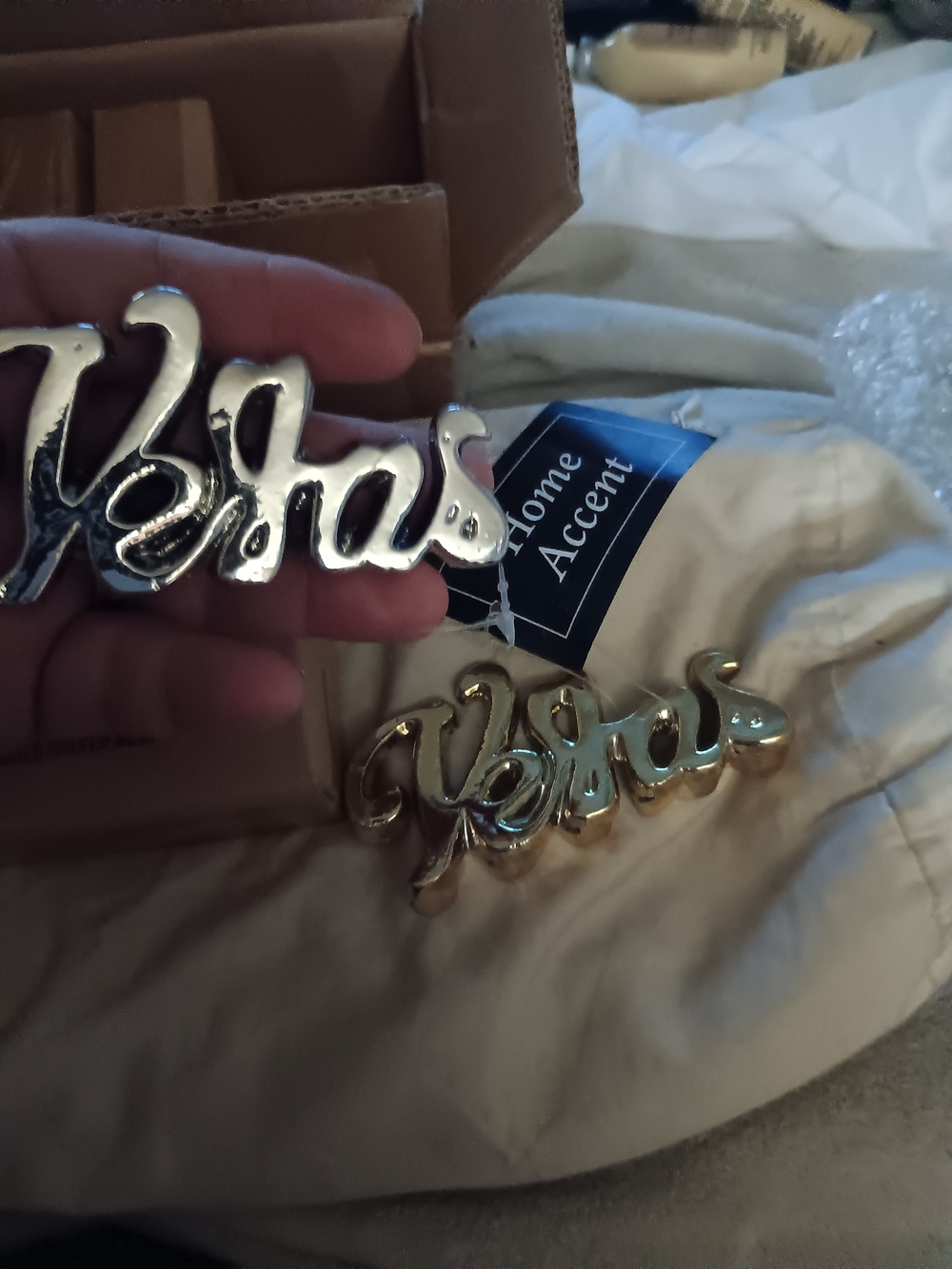 Home Accent 'Vibes' Decorative Clip — Gold Finish